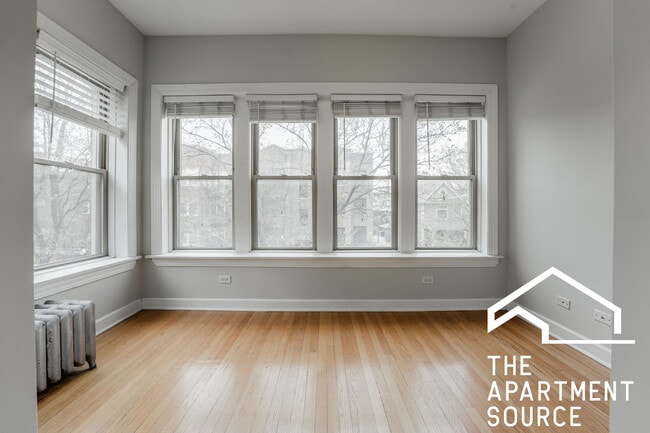 Photo - 1952 W Leland Ave Unit 2