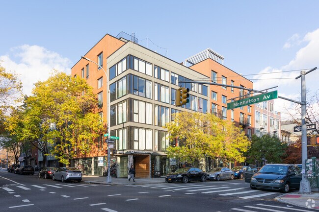Manhattan Ave Apartments - Manhattan Ave Apartments