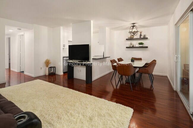 Photo - 12415 NE 130th Ct Unidad APT H102