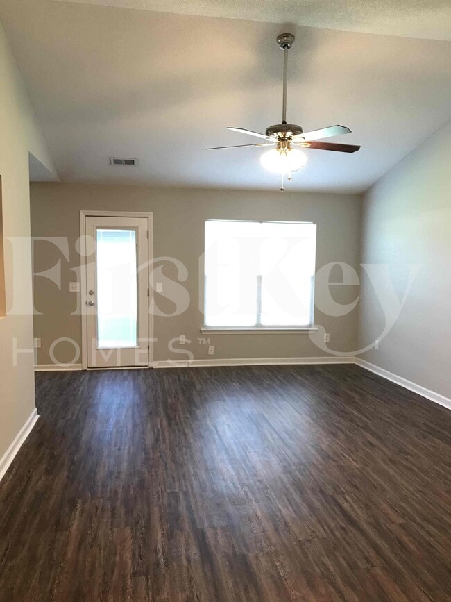 Photo - 120 Pointer Dr