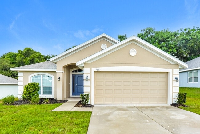 Building Photo - 706 Chelsea Ave