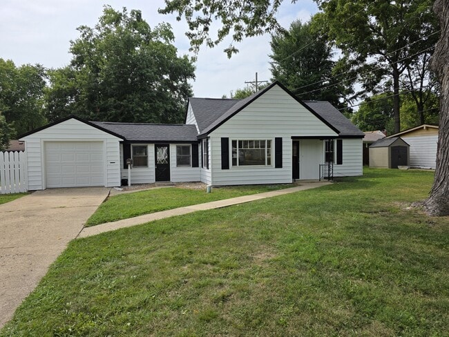 Building Photo - 2721 Leonard St