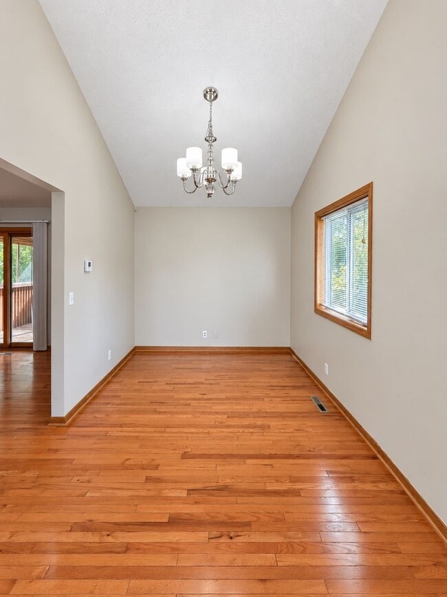 Photo - 7113 S 75th Ave