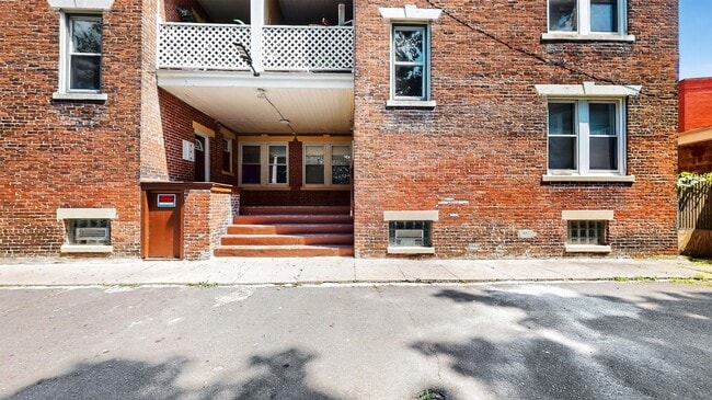 Photo - Live in Salem! 3Bed for July 1st, 2026