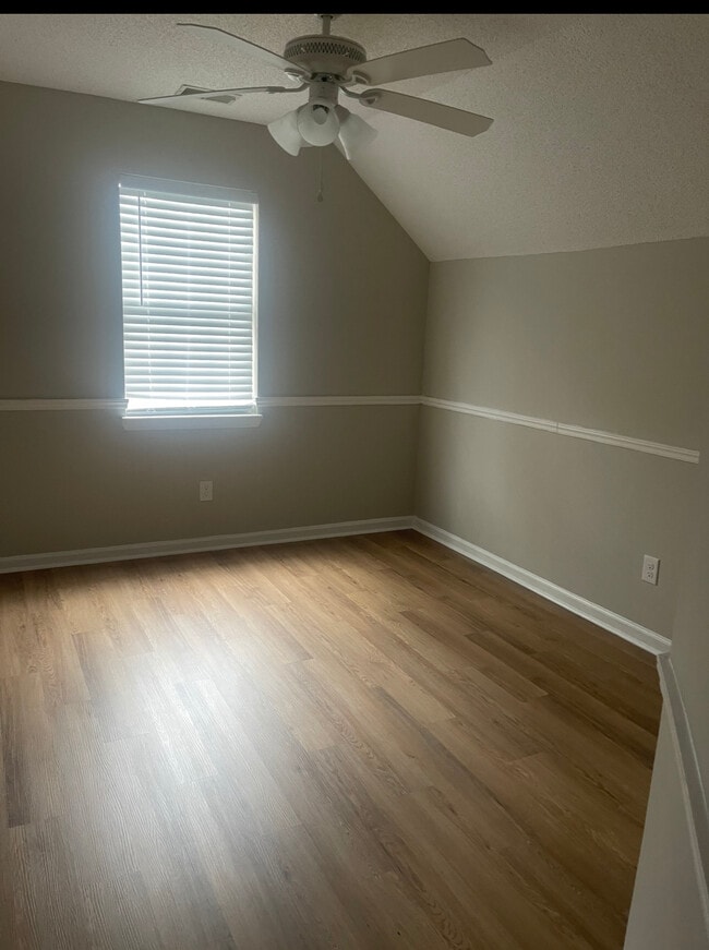 Photo - 205 N Trace Ln