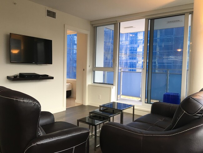 Photo - 1009 Harwood St