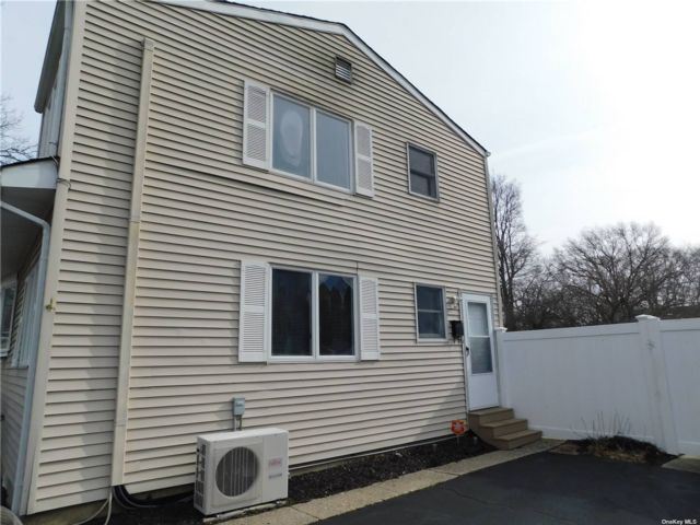 Photo - 138 Sterling St Townhome