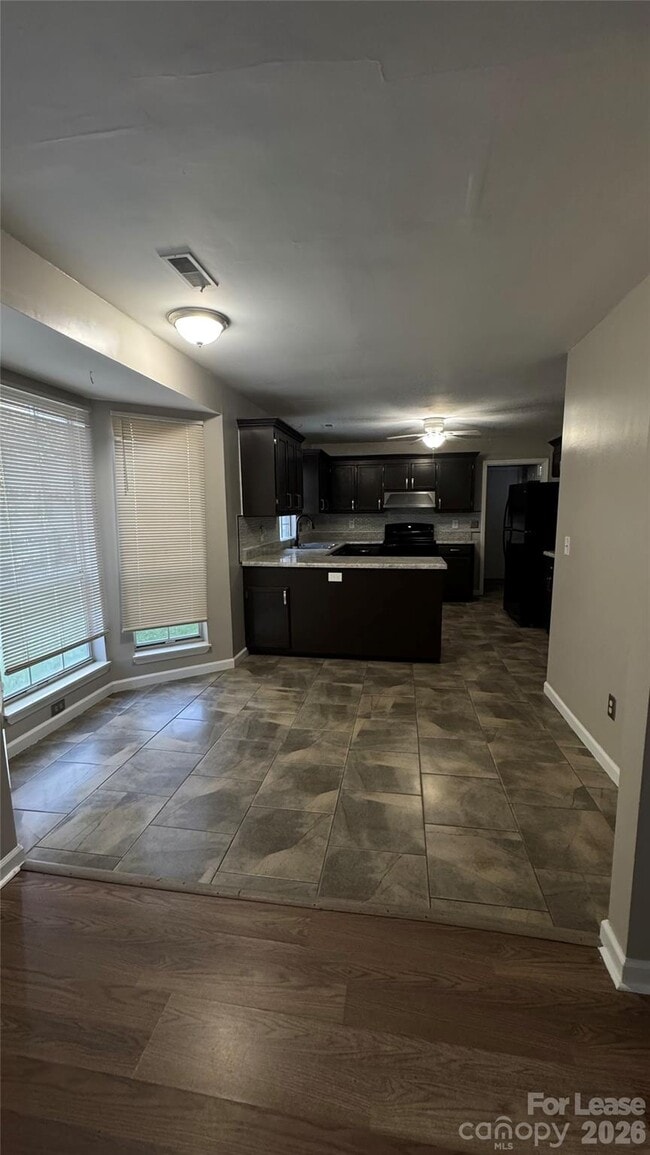 Photo - 2206 Killarney Pl