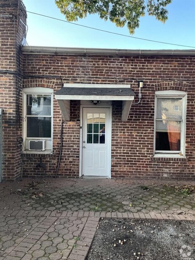 Building Photo - 281 Hillside Ave. Rental