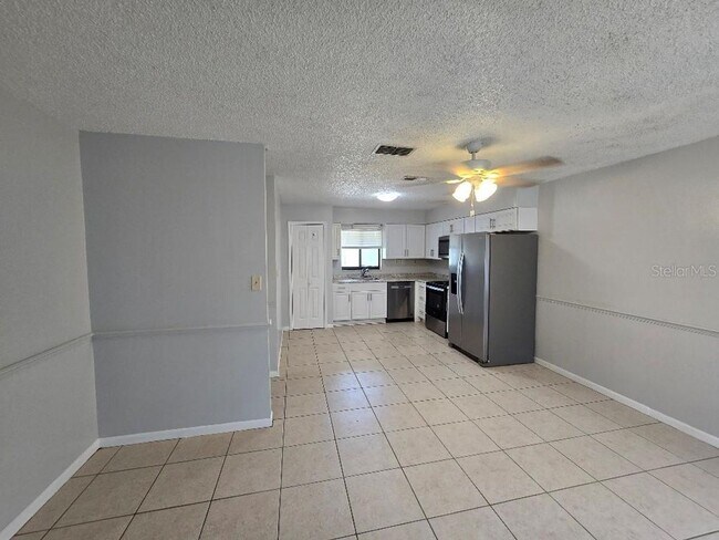 770 E North St Unidad 780 E North St