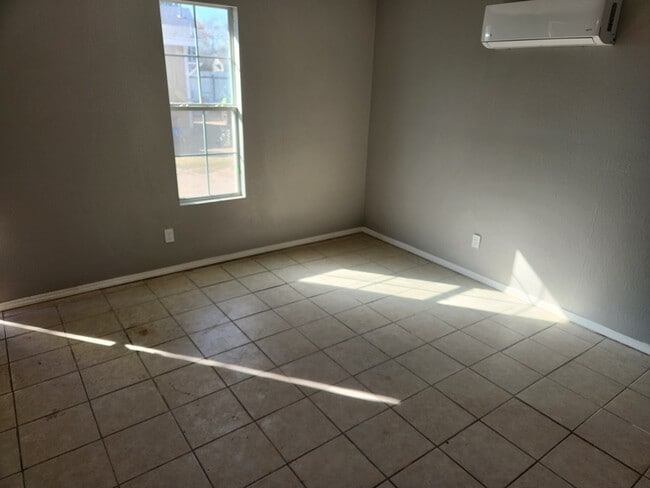 Photo - 407 W Mable St