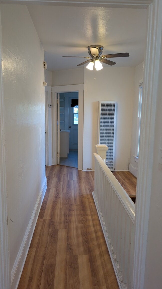 Photo - 327 E St John St