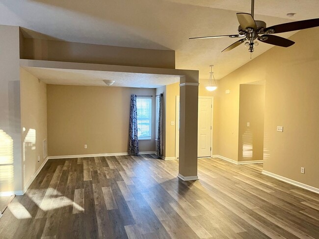 Photo - 3 Bed 2 Bath Ranch Style House with Fenced Backyard