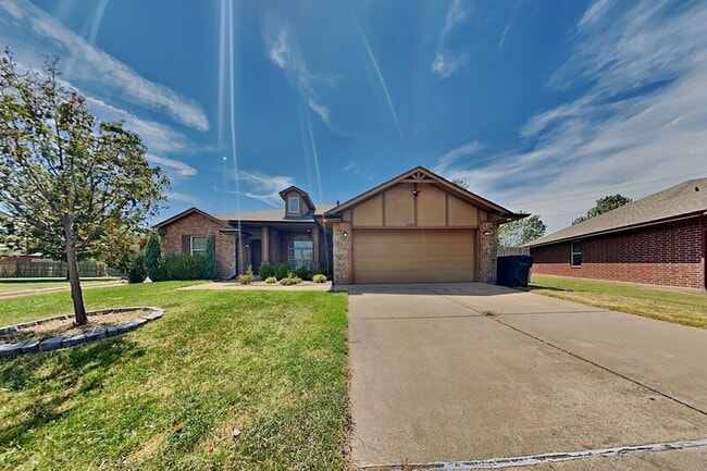 Building Photo - 12505 Edison Dr