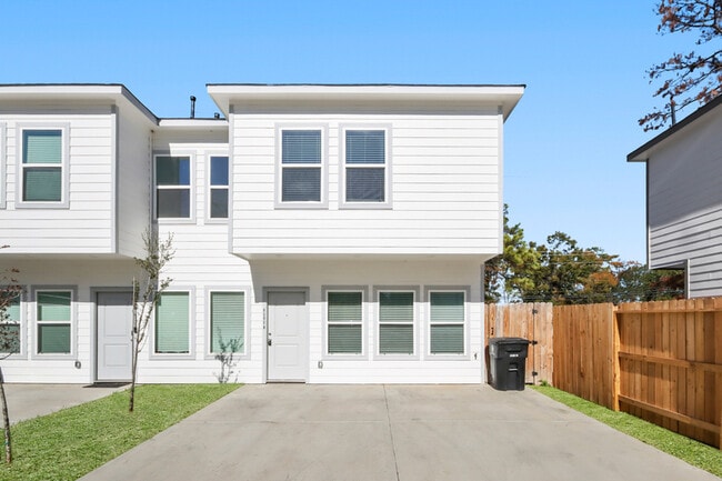 Building Photo - 8302 Tidwell Rd