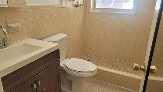 Photo - 728 SE 19th Ave