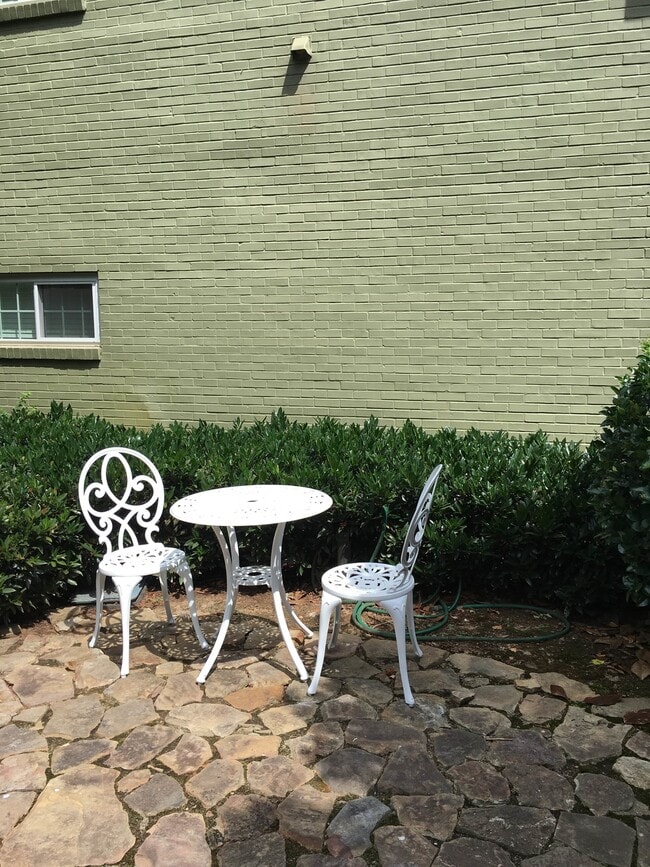 Briarcliff Court Condos