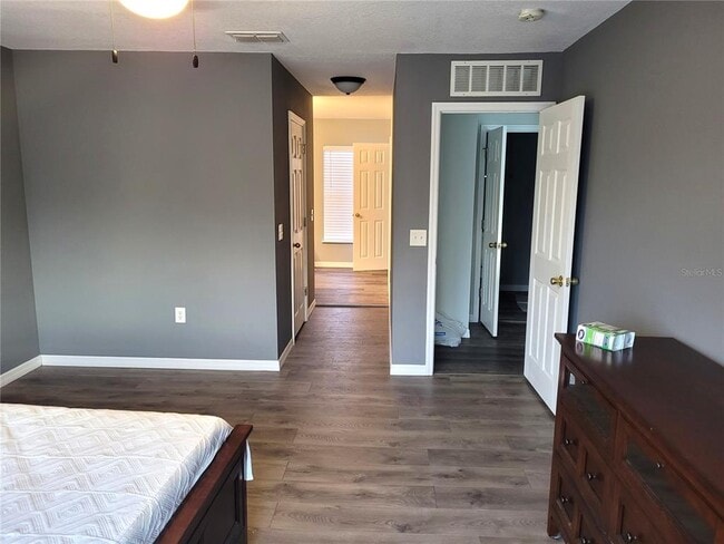 Photo - 5326 Woodridge Ln