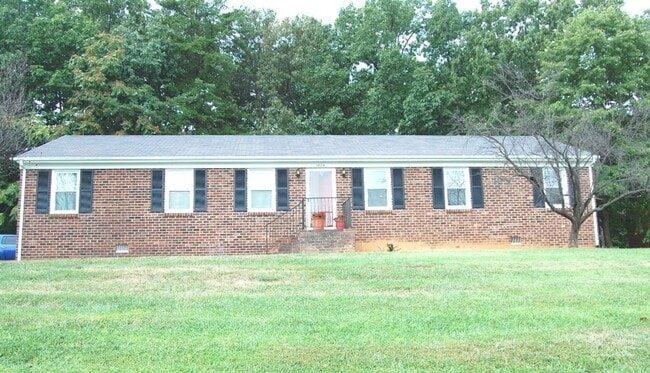 1605-B Wards Ferry - 2br duplex on Wards F... - 1605-B Wards Ferry - 2br duplex on Wards F... Townhome