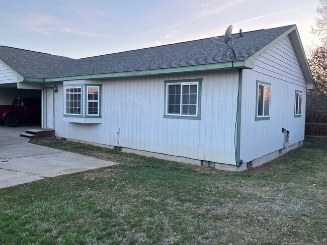 Photo - 903 E White Birch Ave Unit B