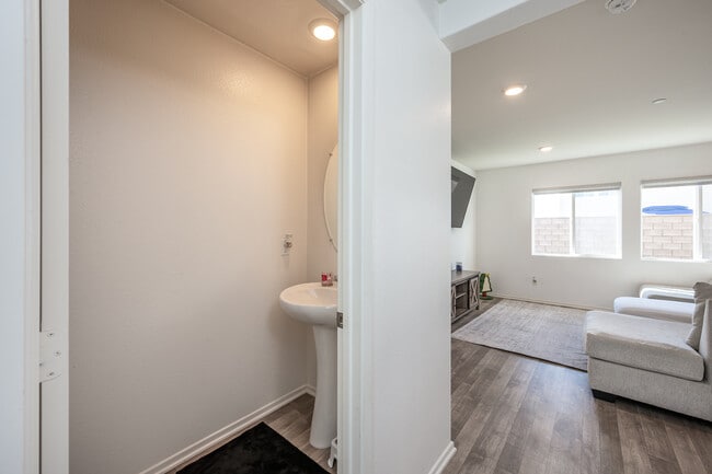 Photo - 30937 Viper Ct