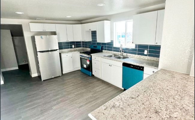 Photo - 508 W 8th St