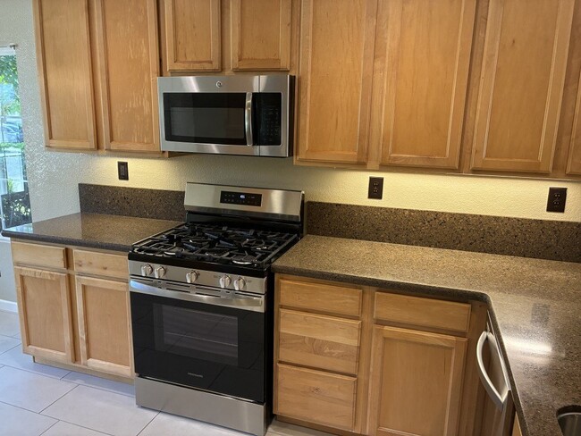 Photo - 1837 Hawkhaven Way