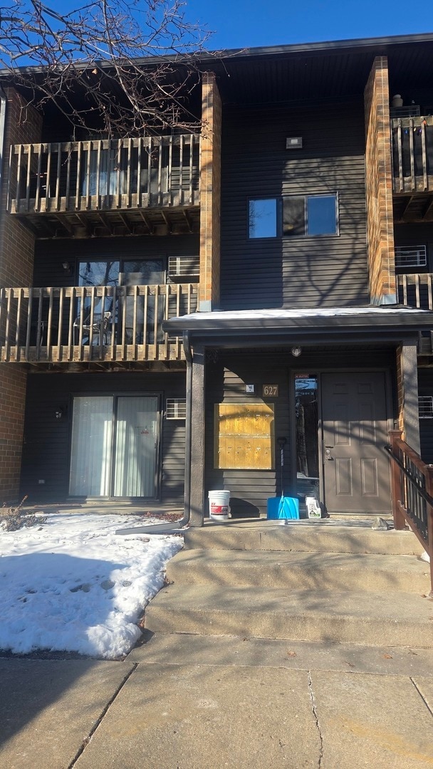 Building Photo - 627 S Virginia Rd Unit 212