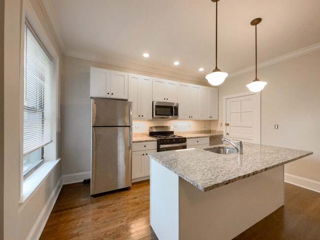 Photo - 1364 E 52nd St Unit W4