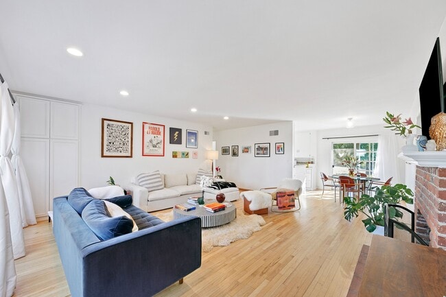 Photo - 29242 Heathercliff Rd