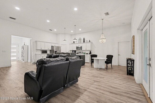 Photo - 1444 Seeley Cir NW