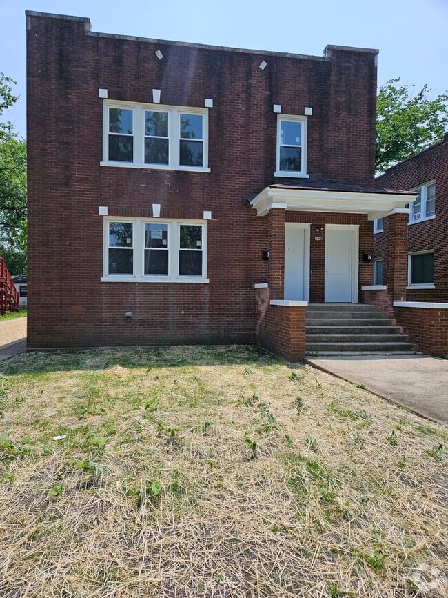 Building Photo - 102 W Main St Rental
