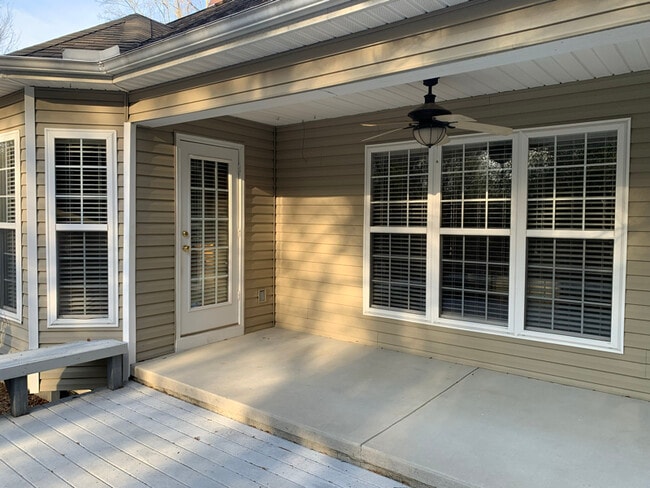 Photo - 220 Buck Point Ct