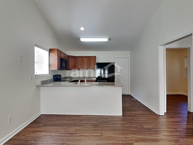 Photo - 108 River Watch Dr