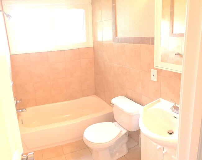 Photo - Charming ranch in wonderful neighborhood