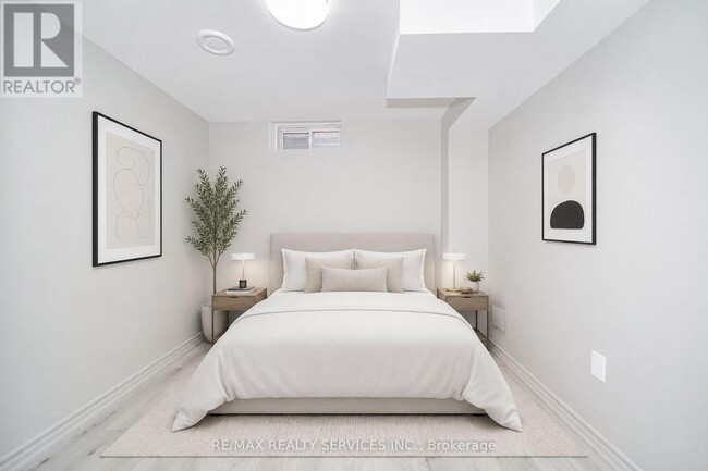Photo - 74 Bremner St