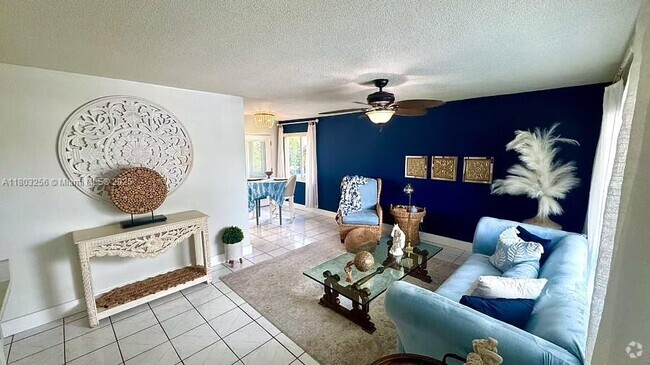 Building Photo - 6804 NW 27th Ct Rental