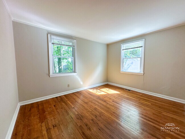 Photo - 1415 Richmond Pl