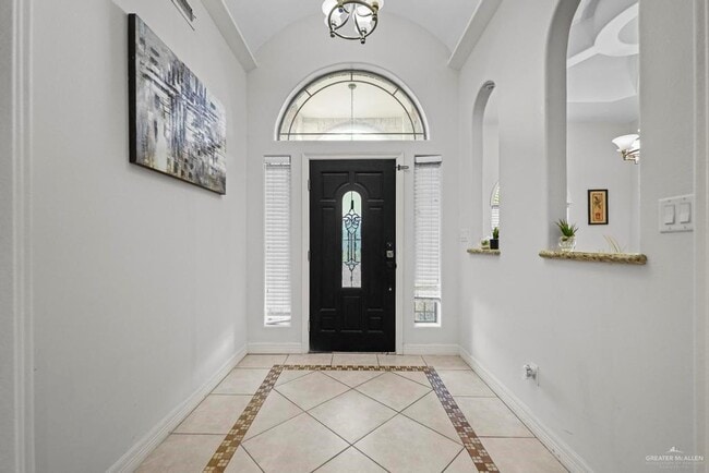 Photo - 23 W Arapaho Ave