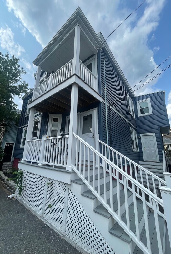 Building Photo - 9 Lowell Terrace Unit 1