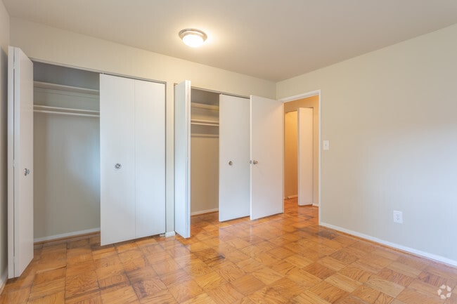 Photo - Park Plaza East & West Apartments