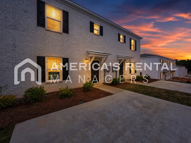 Photo - New Construction for Rent in Clanton, AL!