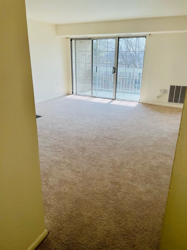 Photo - 1908 Wilson Ln Unidad 202