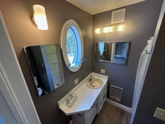 Photo - 347 W State St Unidad 3