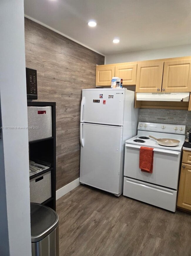 Photo - 9320 Fontainebleau Blvd Unidad 513