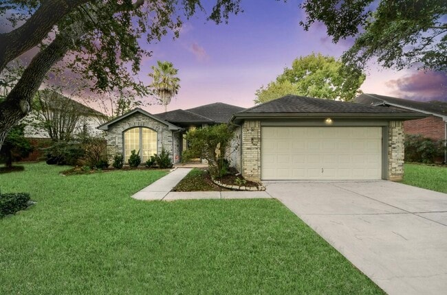 223 W New Meadows Dr
