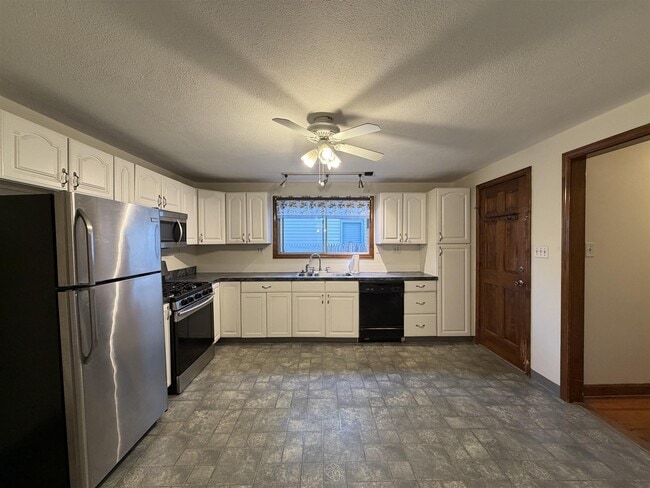 Building Photo - 45 Prescott St Unit 1