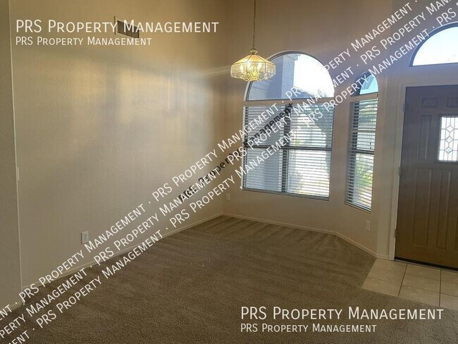 Photo - 1153 E Constitution Dr