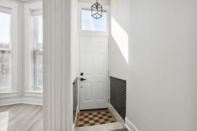 Photo - 1834 W Fayette St