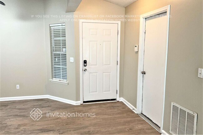 Photo - 12370 Carriann Cove Trail S